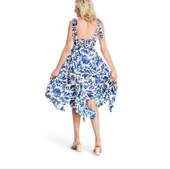 Alexis Vlogger FAV ASYMMETRICAL DRESS - Picture 2 of 7